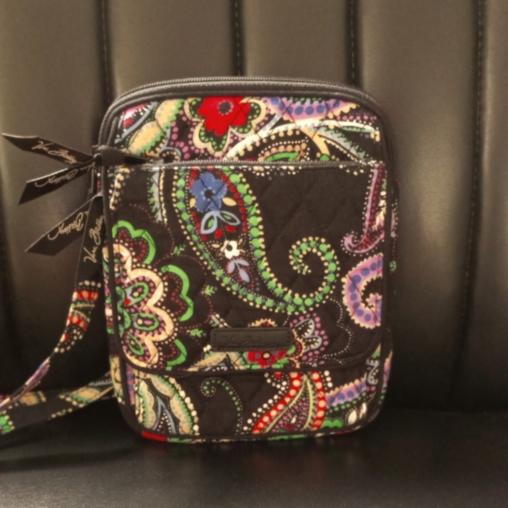 VERA BRADLEY CROSSBODY BAG.     #6